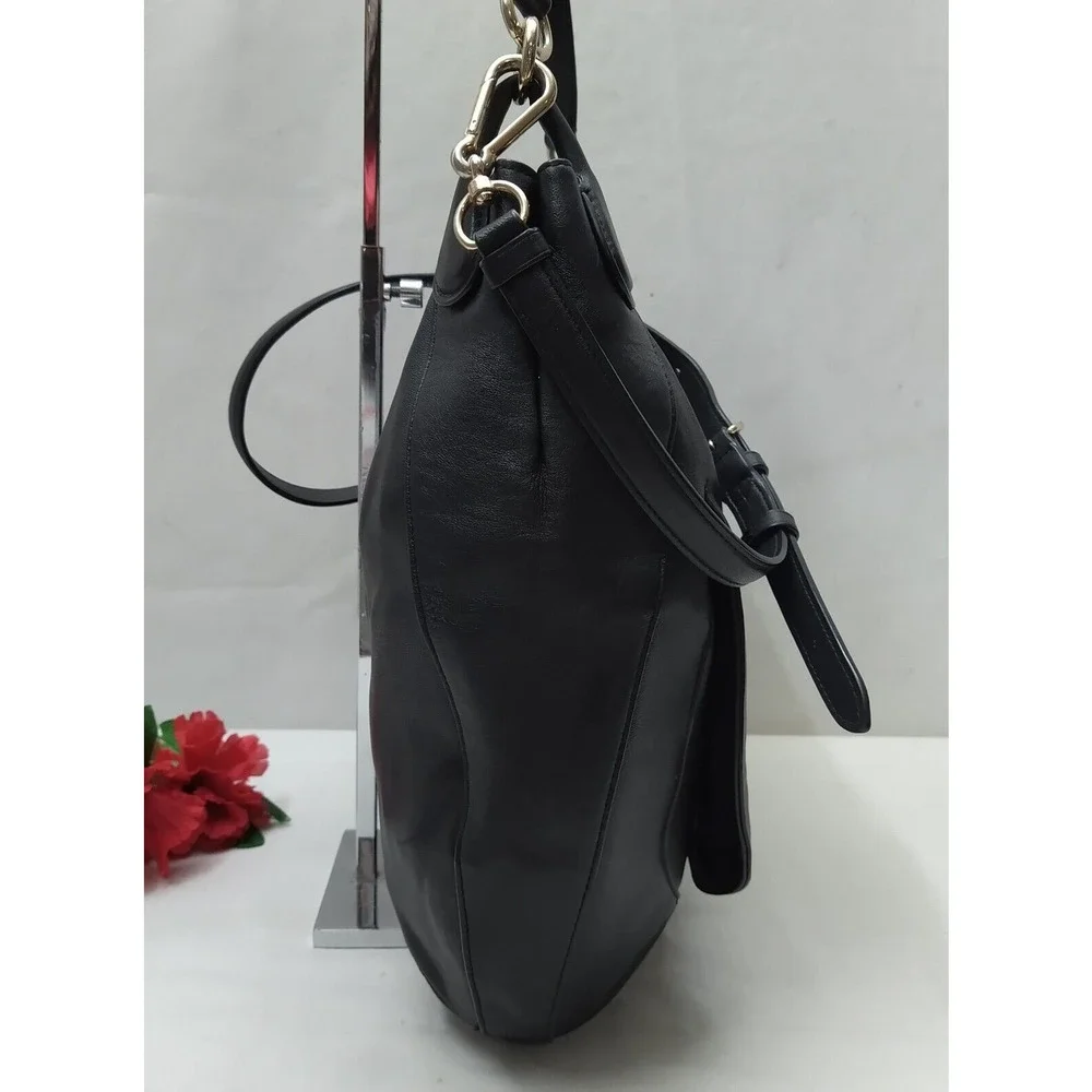 Coach Whiplash Circle Black Smooth Leather Turnlock Hobo Shoulder Bag
